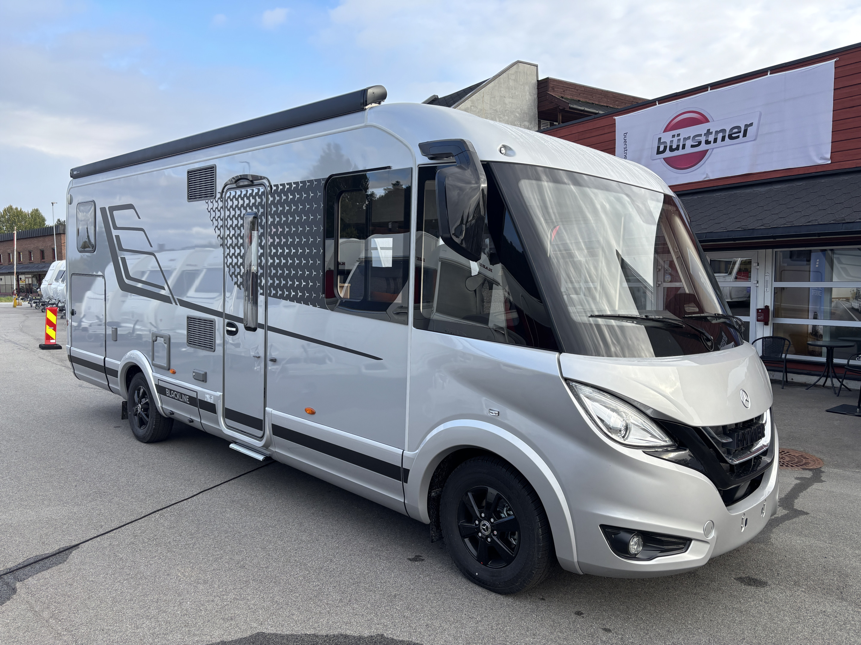 [general.product.image.short] 1 - Hymer B-ML-I 780 BlackLine 2026