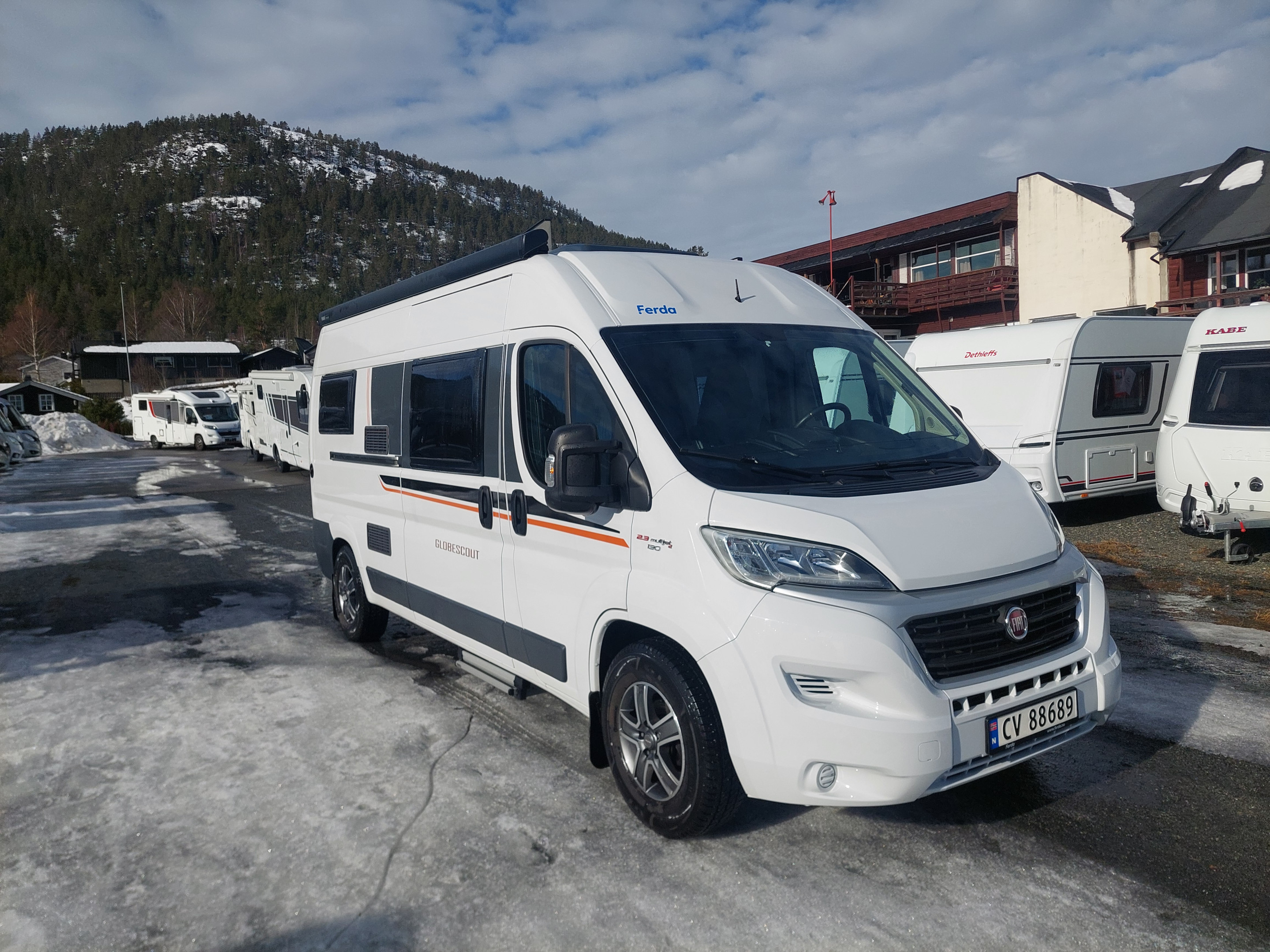 [general.product.image.short] 1 - Pössl Globecar Globescout 2018