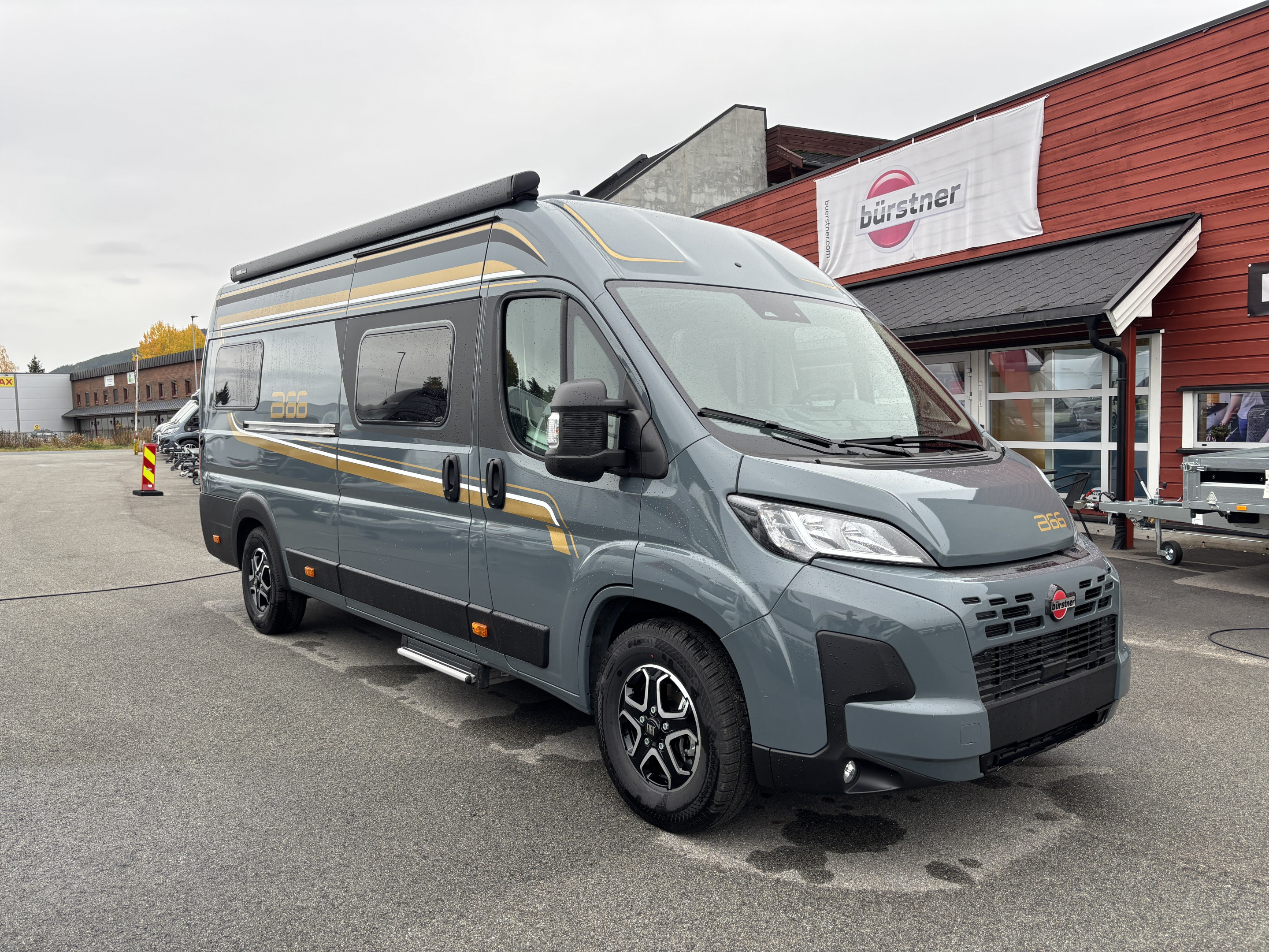 [general.product.image.short] 1 - Bürstner B66 / C 640 / Isofix / Langsgående senger / Truma diesel 2027
