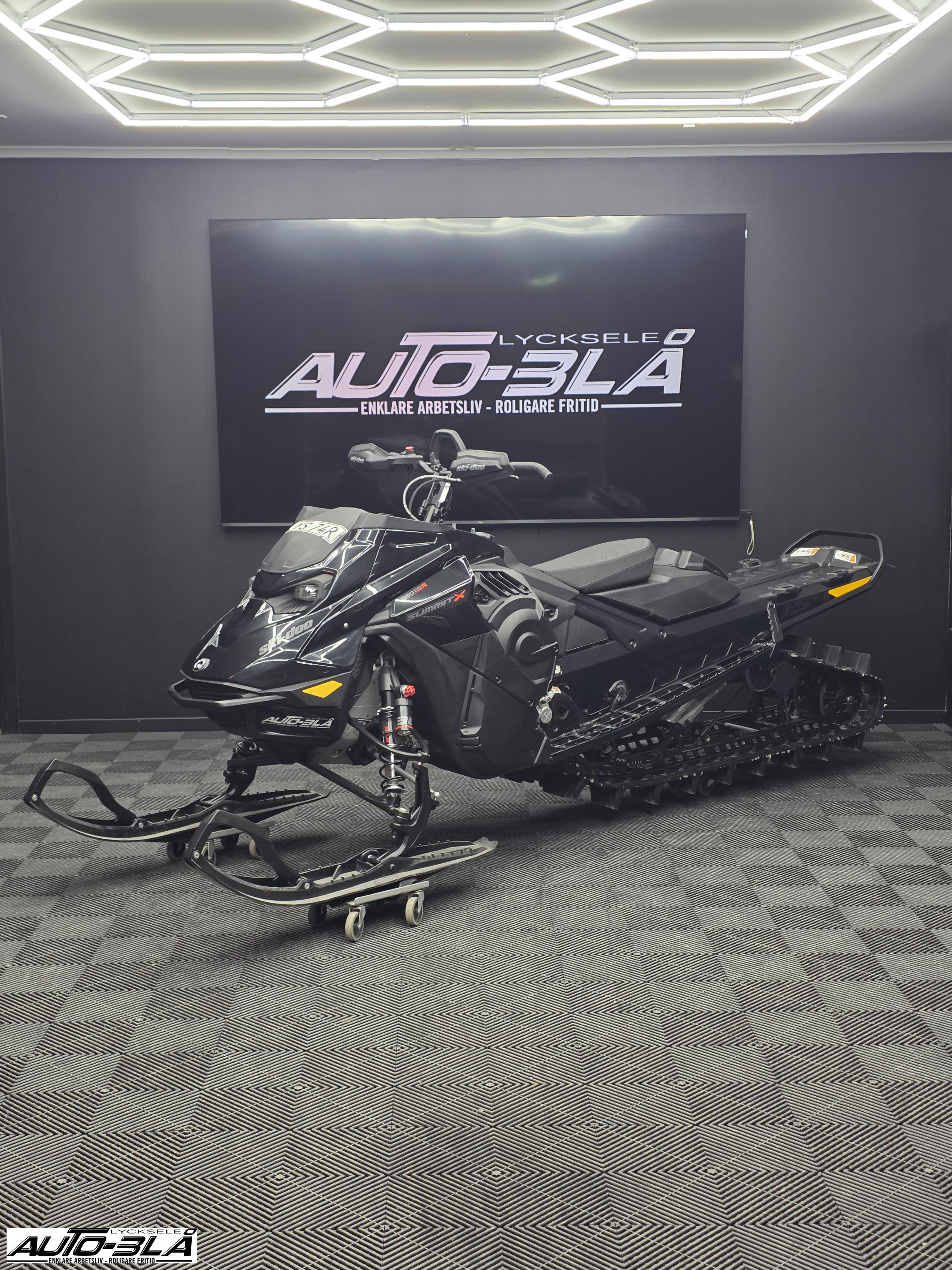 Produktbild 1 - Ski-doo Summit X with Expert 850 E-TEC Turbo R 154