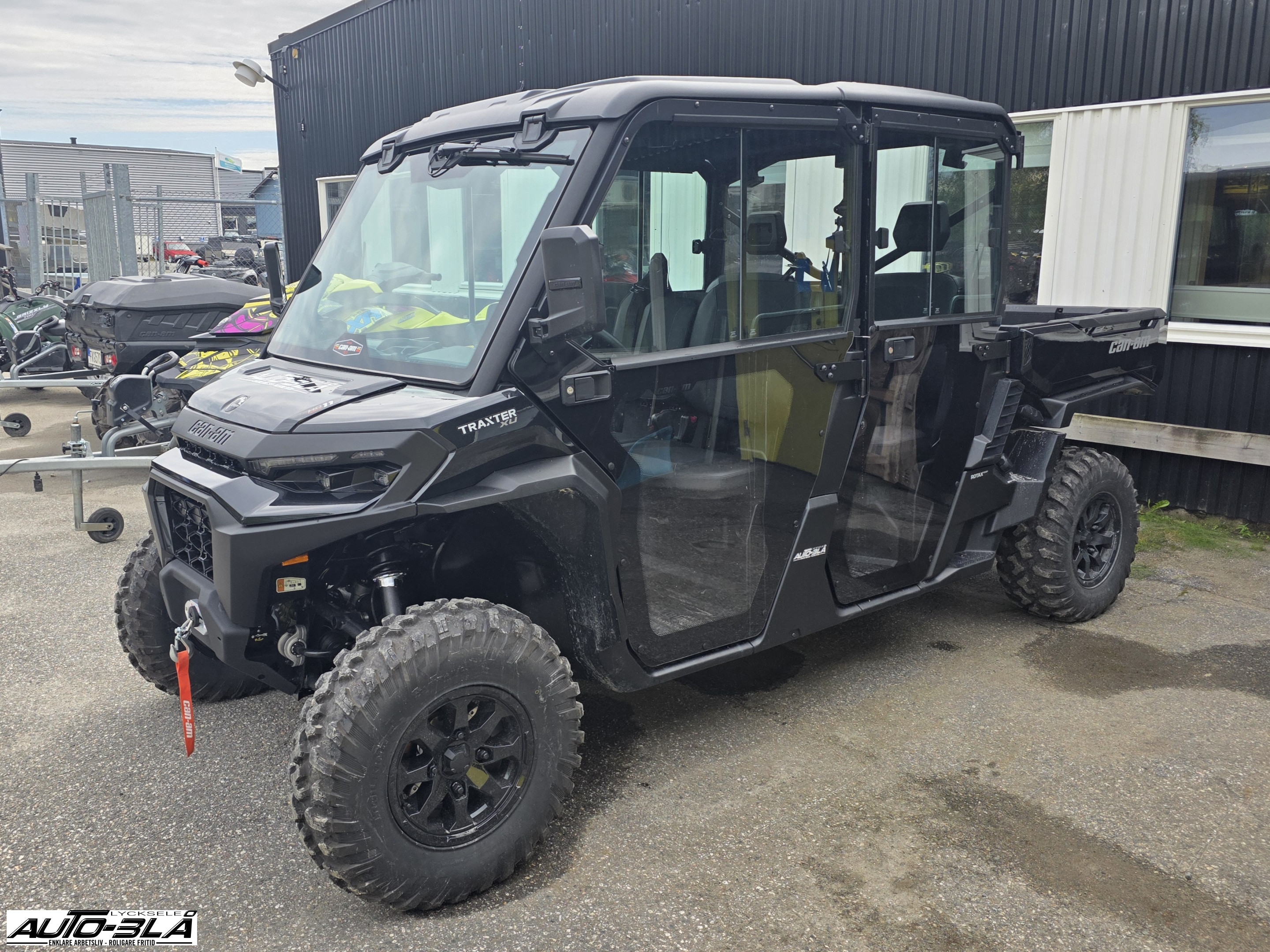 Produktbild 1 - Can-Am (DEMO)Traxter MAX XU T ABS HD11 Stealth Bla