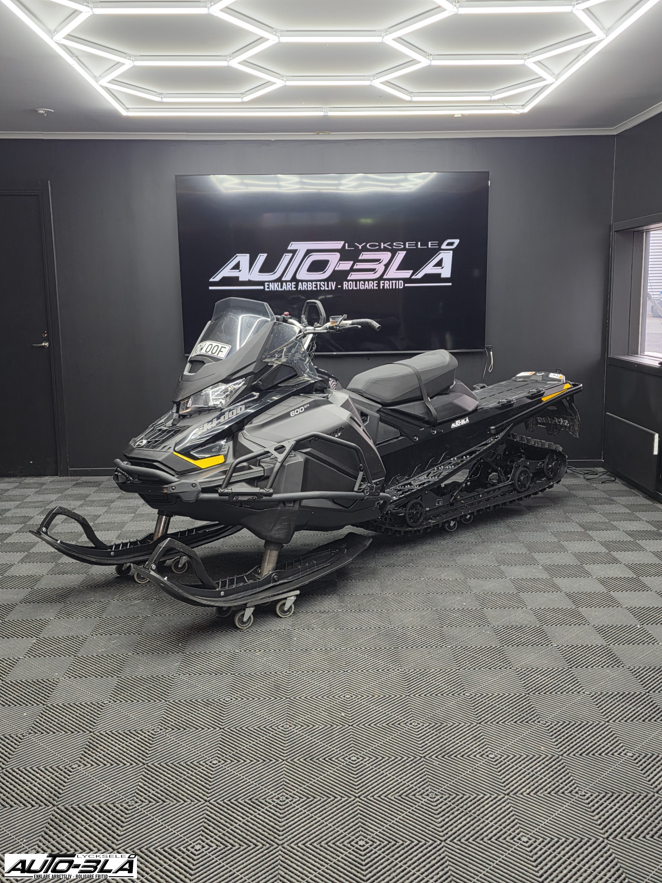 Produktbild 1 - Ski-doo TUNDRA LT 600 EFI 2023