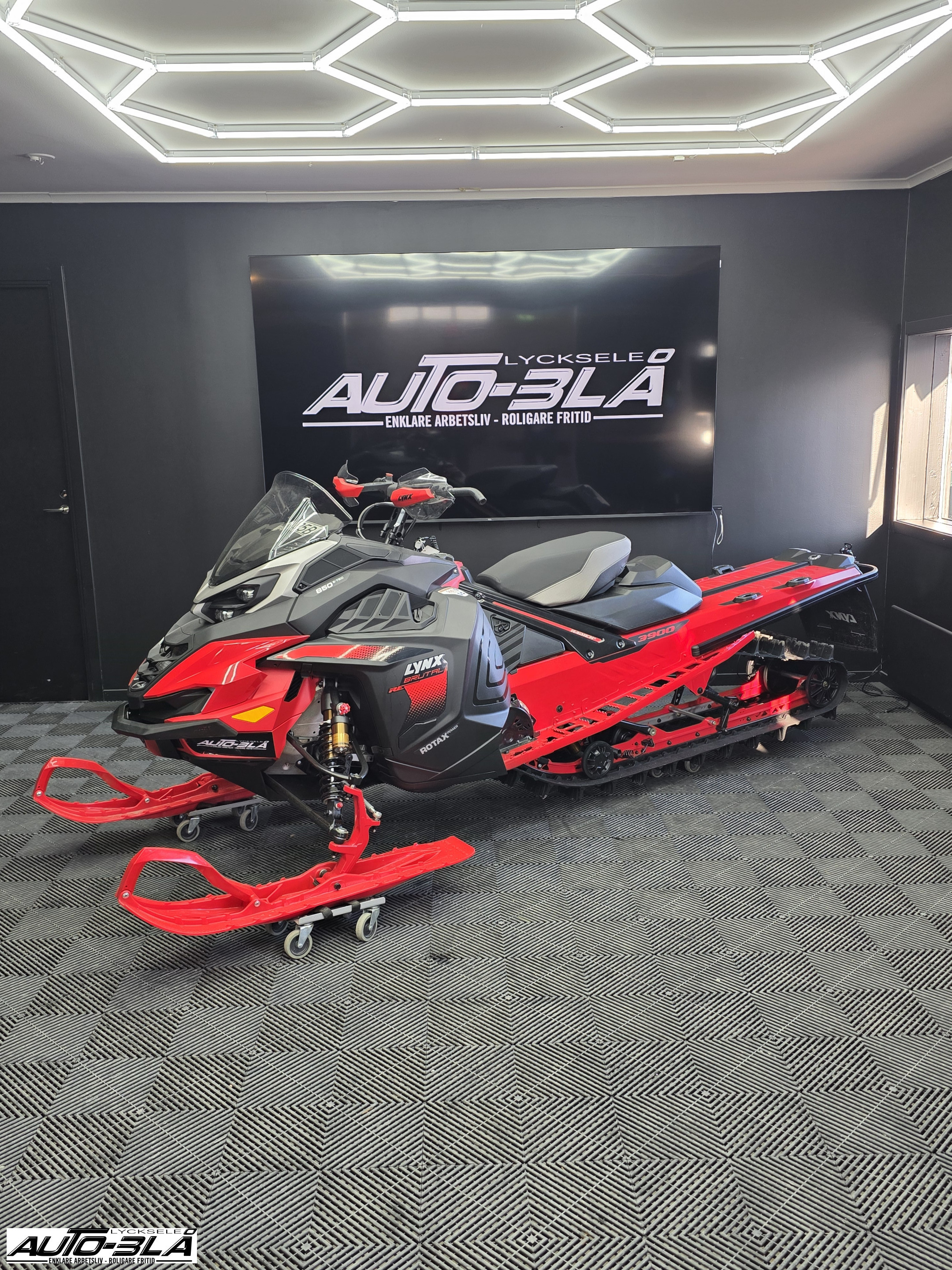 Produktbild 1 - Lynx BRUTAL RE 850 E-TEC 400mm 2025