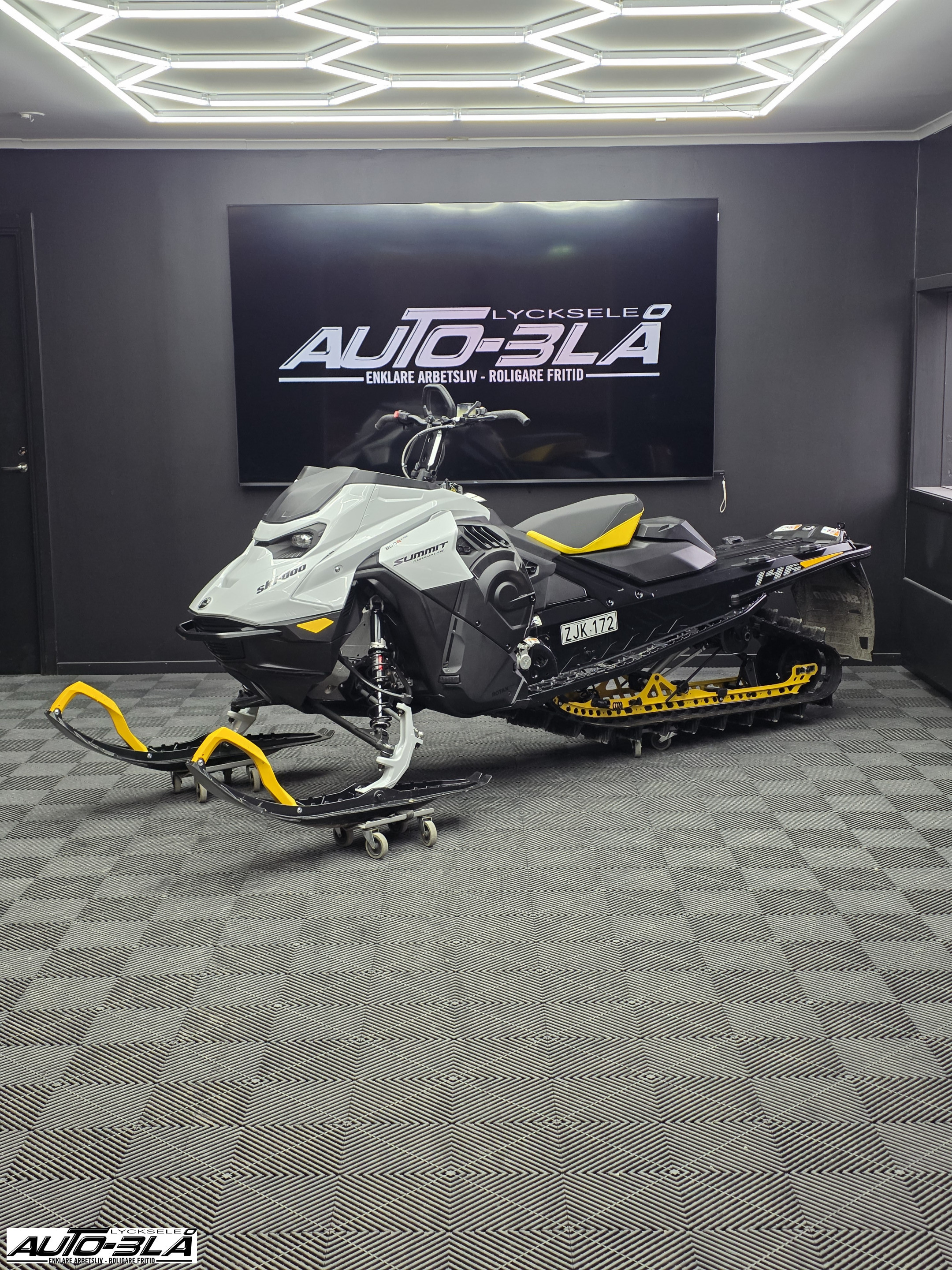 Produktbild 1 - Ski-doo SUMMIT Adrenaline 600R 146" *Momsad 2024