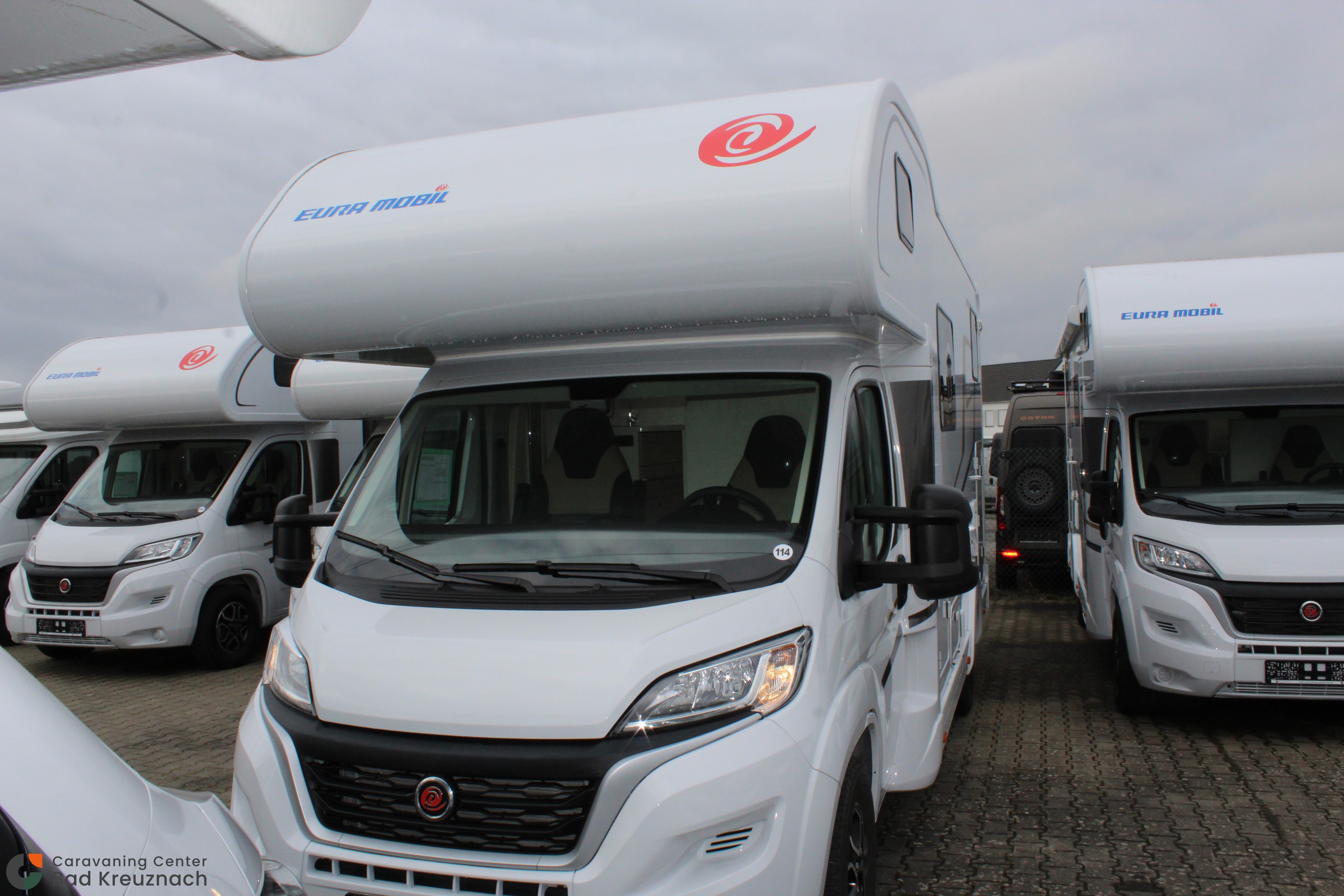 [general.product.image.short] 1 - Eura Mobil Activa One 690 HB Maxifahrwerk 2024