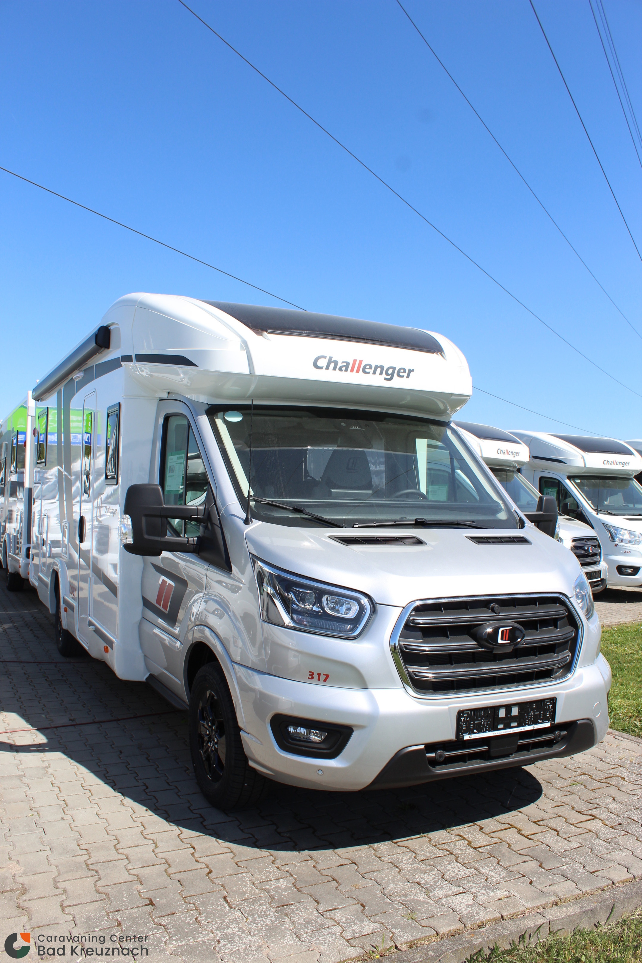 [general.product.image.short] 1 - Challenger 317 Cosy Edition*Arctic*Ford Drive*4.1T
