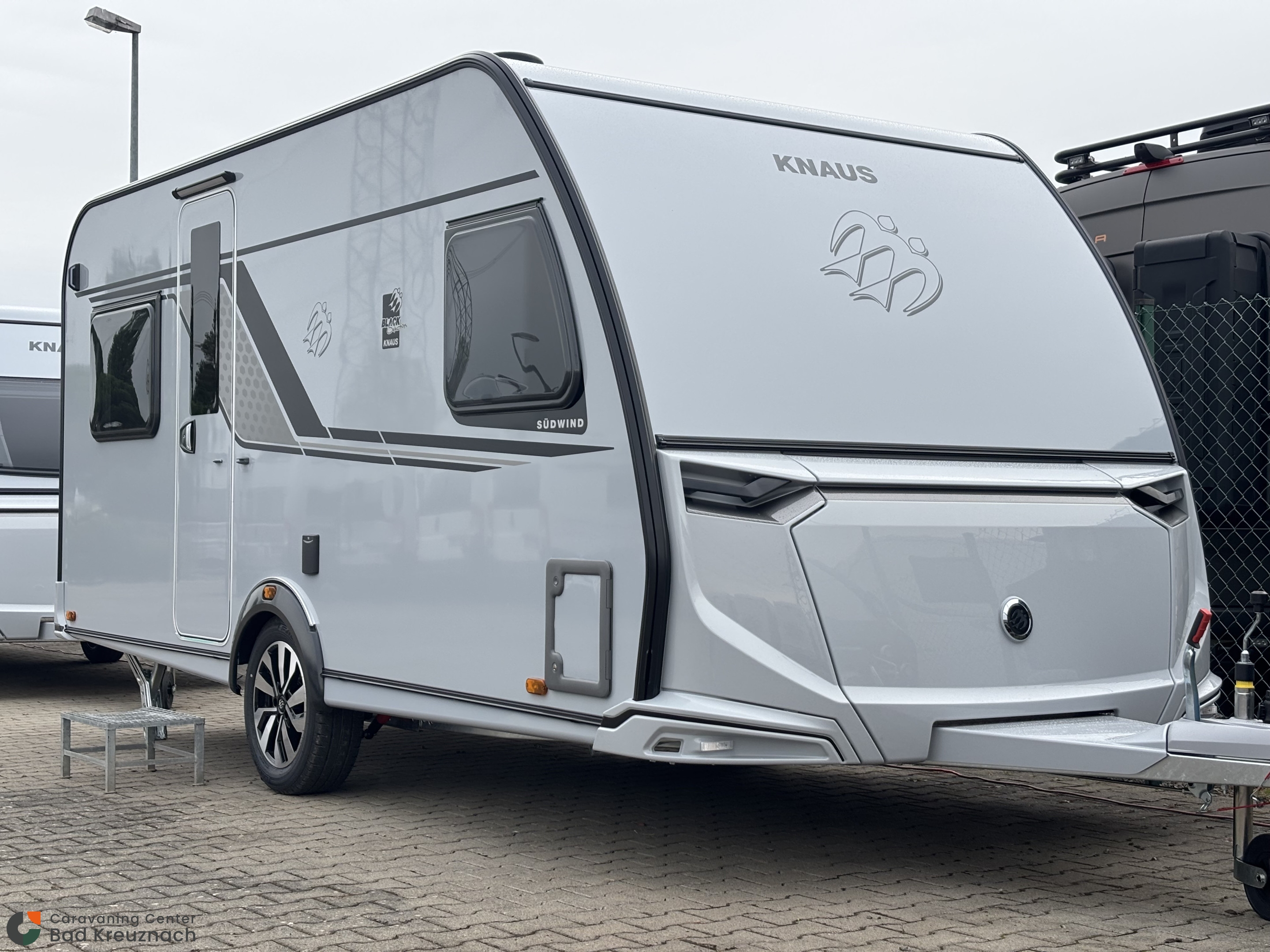 [general.product.image.short] 1 - Knaus SÜDWIND BLACK SELECTION 450 FU 2027