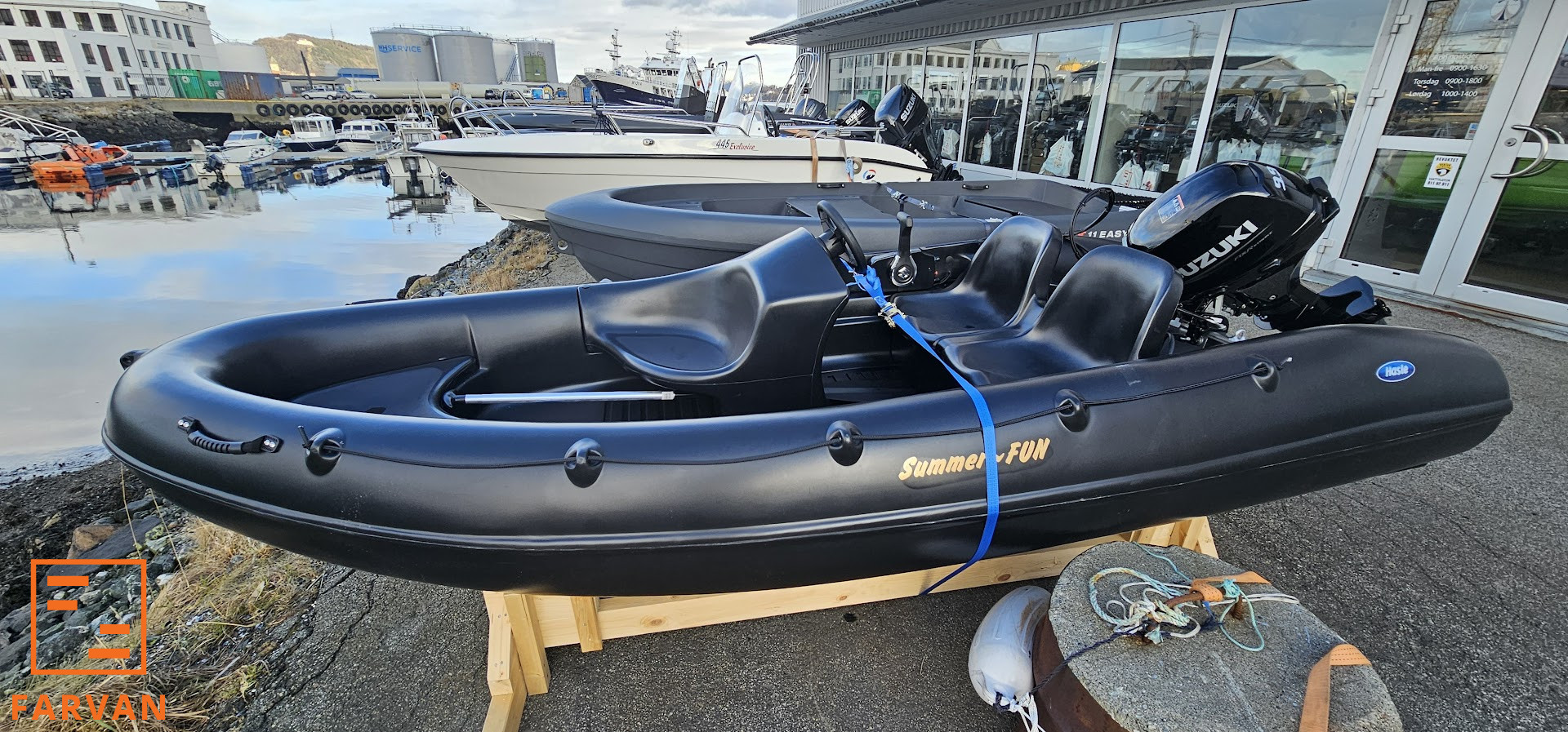 [general.product.image.short] 1 - Hasle Summer Fun, sort/sort m/Suzuki DF9,9BRS sport 2025