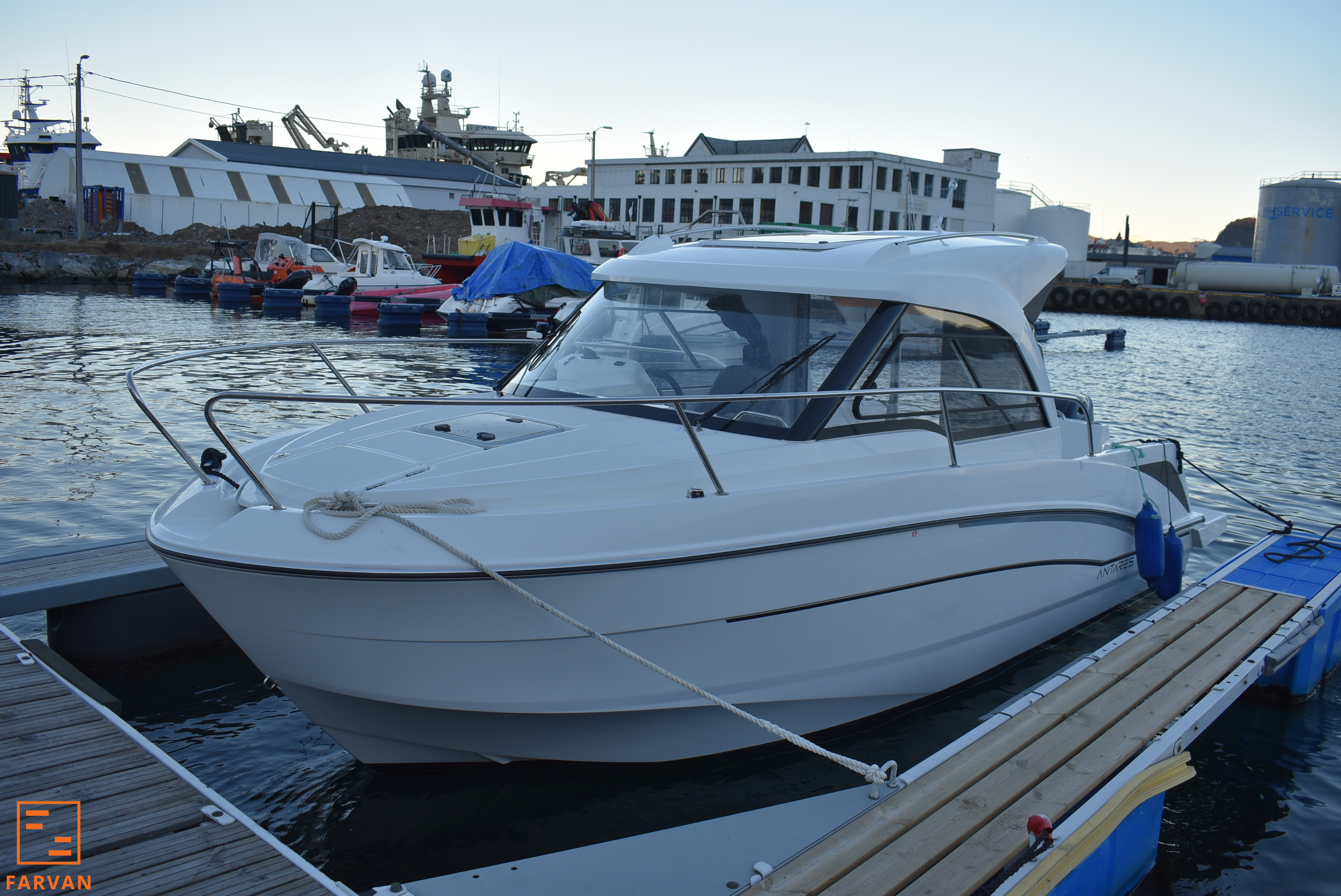 [general.product.image.short] 1 - Beneteau Antares 7 m/Suzuki DF150 2022